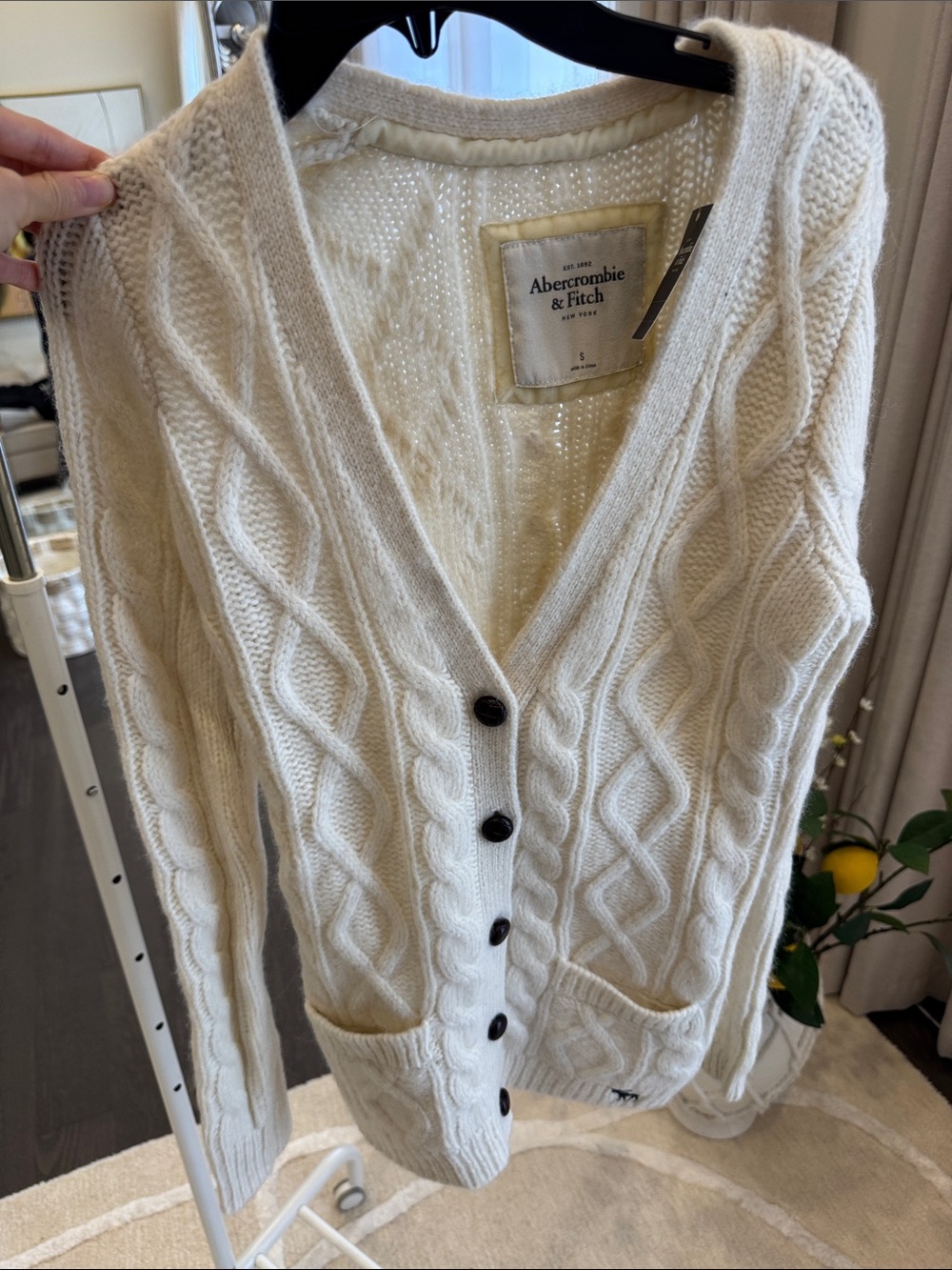 Abercrombie & Fitch Cream Cable-Knit V-Neck Cardigan with Front Buttons Alpaca